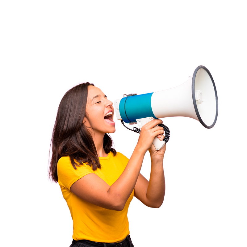 jeune femme avec un mégaphone